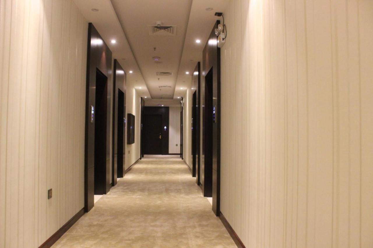 Seasons Park- Mawasim Al Hay At Hotel Jeddah Exterior photo